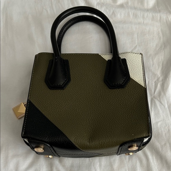 Michael Kors Olive and Black Mini Bag with matching Card wallet - Picture 9 of 14